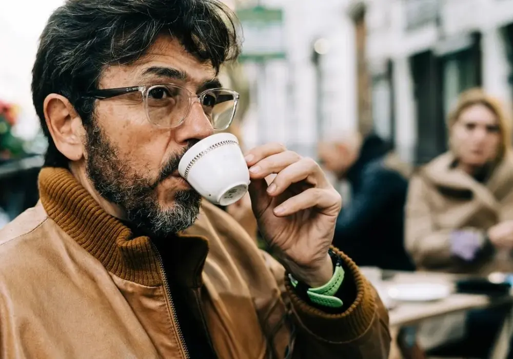 Ile kosztuje kawa we Włoszech? Ceny espresso w miastach i trendy