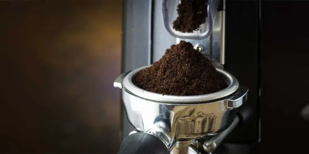 Ile parzy się kawa? Odkryj sekrety idealnego smaku kawy