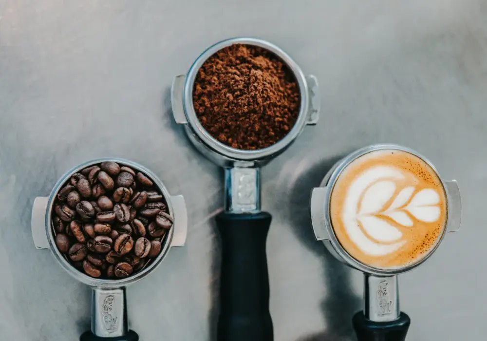Ile kcal ma kawa latte? Zaskakujące kalorie w Twoim ulubionym napoju