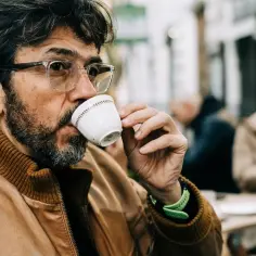 Ile kosztuje kawa we Włoszech? Ceny espresso w miastach i trendy