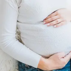Jakie herbaty pić w ciąży? Bezpieczne napary i ich korzyści