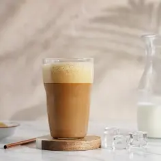 Jak zrobić kawę frappe – prosta receptura, która zachwyci smakiem