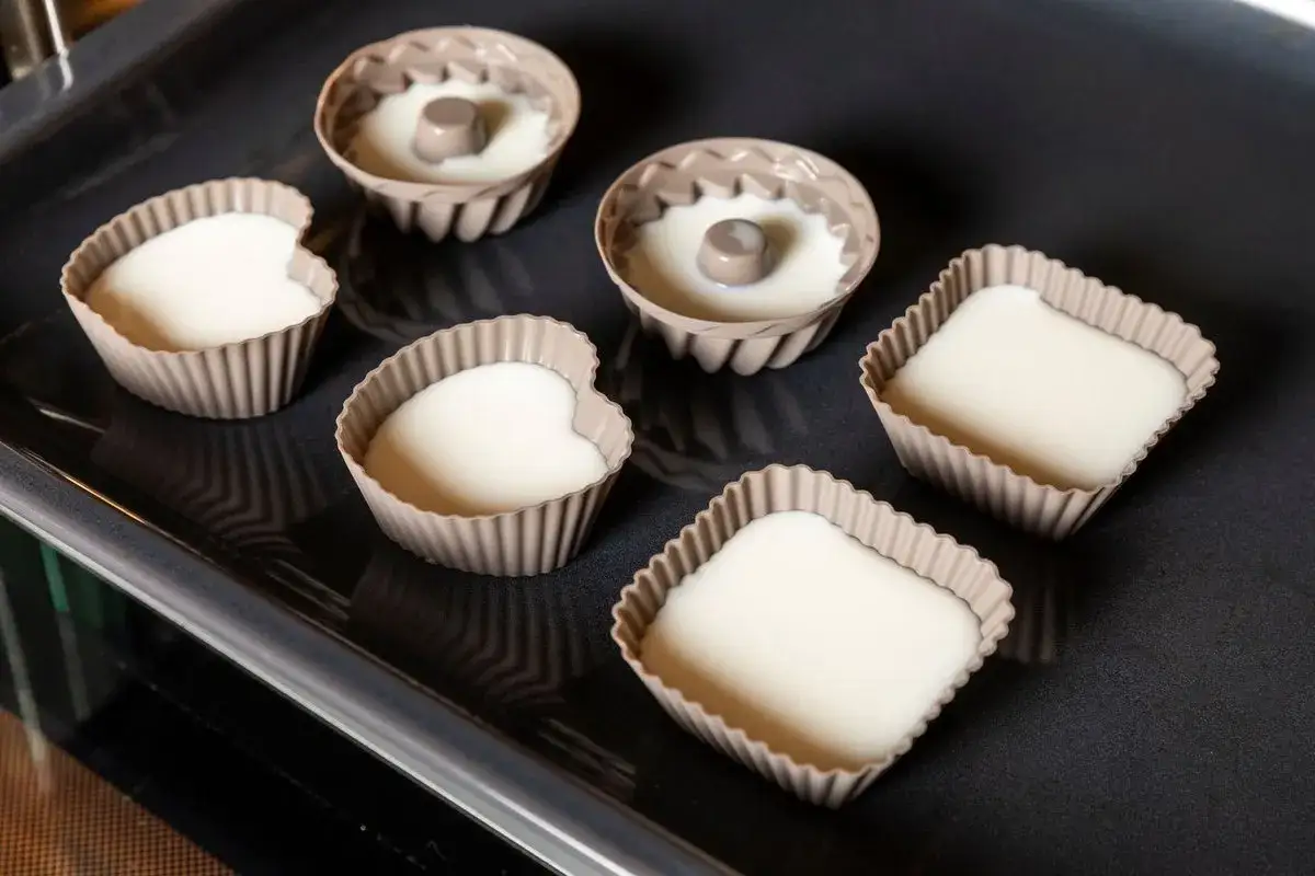 Silikonowe foremki do muffinek natłuszczanie
