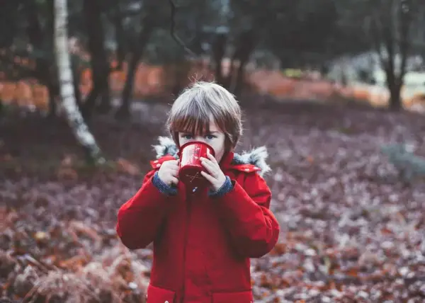 Jaka herbata dla dzieci? Bezpieczne i zdrowe opcje dla maluchów
